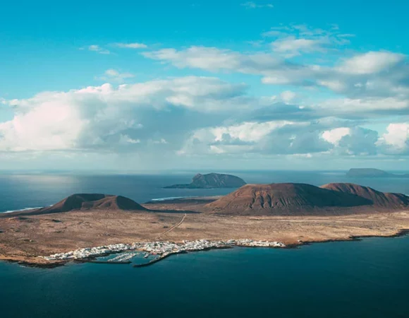 Oltre 50 spiagge alle Canarie onorano la Bandiera Blu